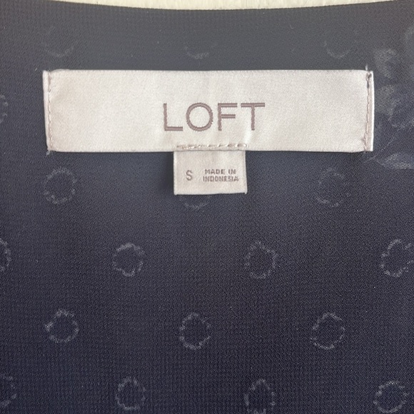 LOFT Dark Blue Floral Blouse - Picture 9 of 9